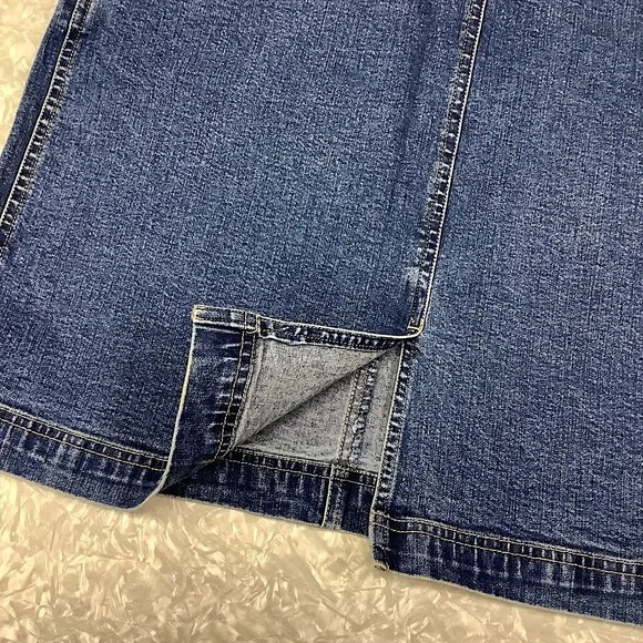 Lauren Jeans Co. Ralph Lauren High Waisted Stretch Denim Skirt, Size 12 - Picture 8 of 9